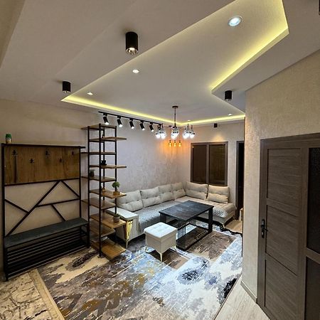 Cosy flat in the city center サマルカンド エクステリア 写真