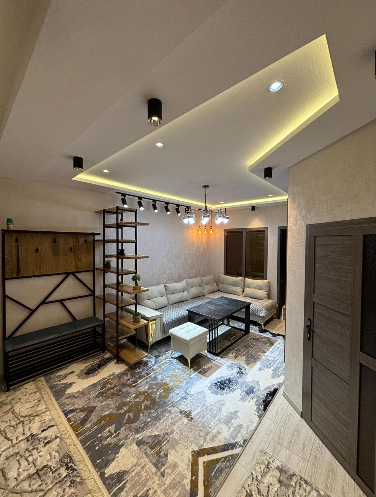 Cosy flat in the city center サマルカンド エクステリア 写真
